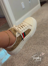 Load image into Gallery viewer, Mona
